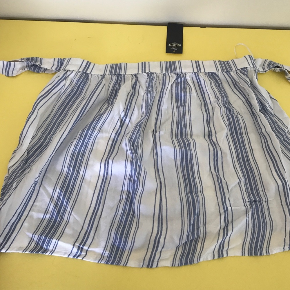 Stripe off shoulder hollister tank